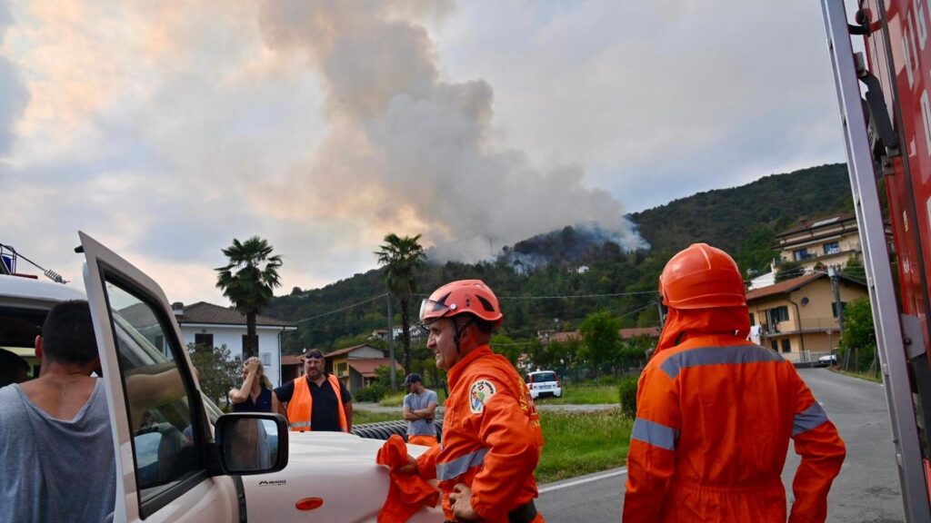 incendio Mombracco piemonte