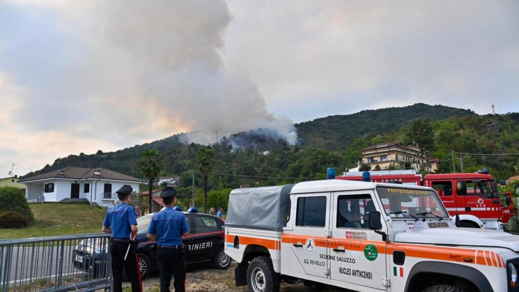 incendio Mombracco piemonte