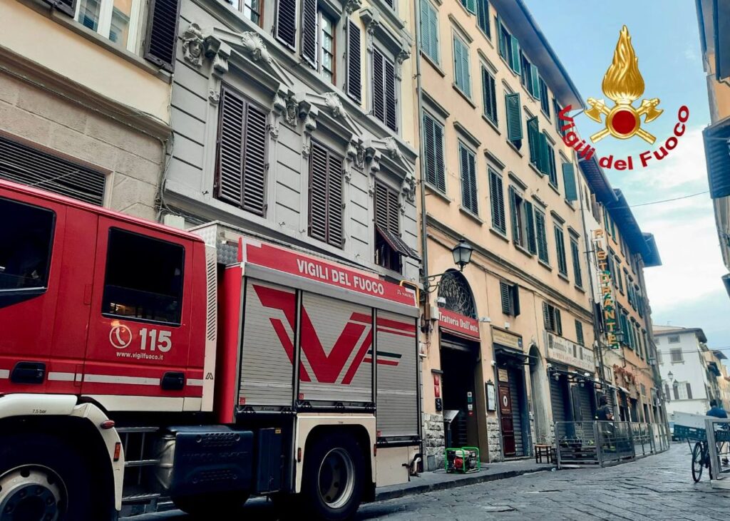 incendio borgo san lorenzo firenze