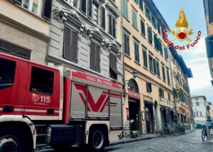incendio borgo san lorenzo firenze