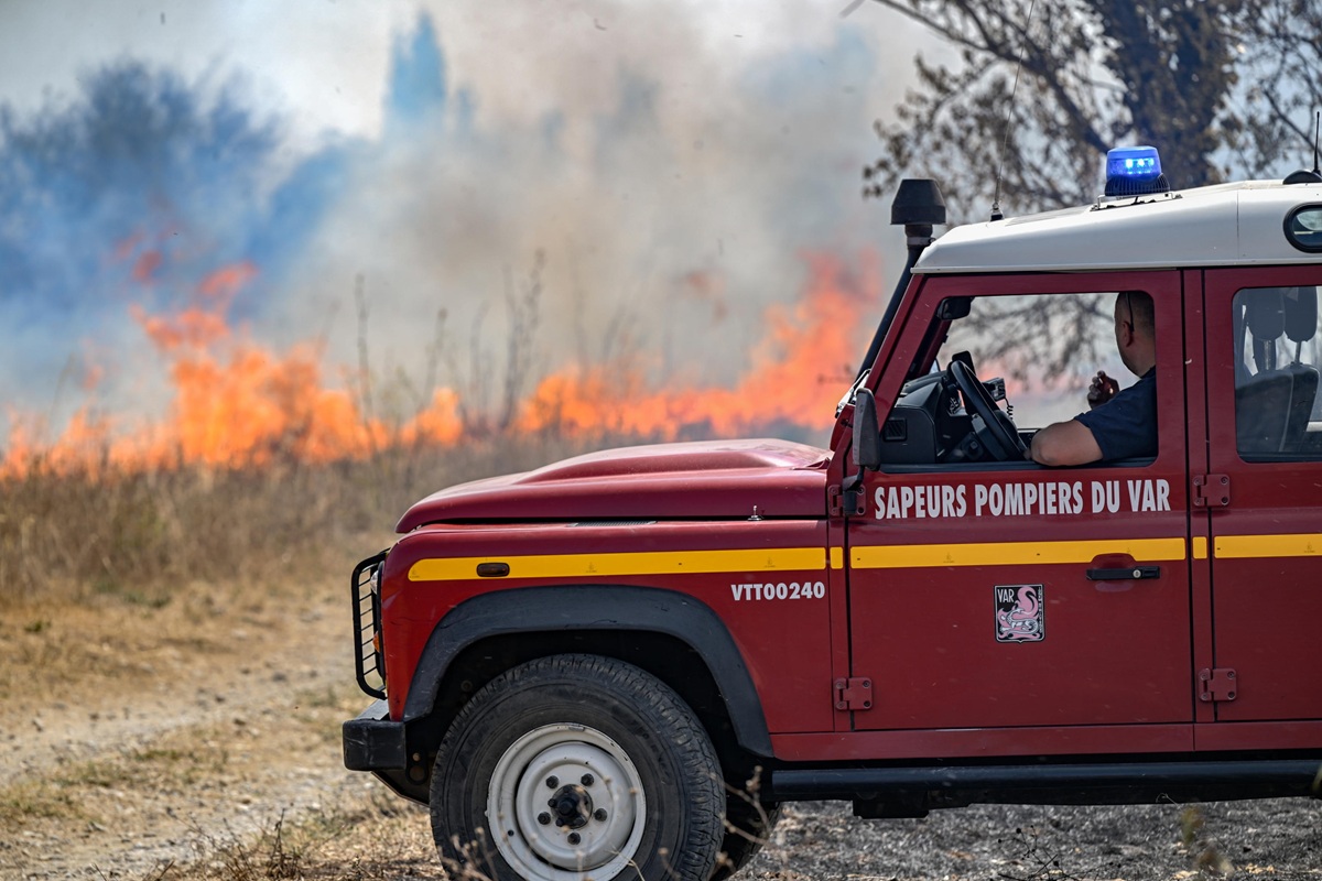 Incendi Francia, arriva la pioggia: spento il rogo nell’Aude dopo un mese di lotta