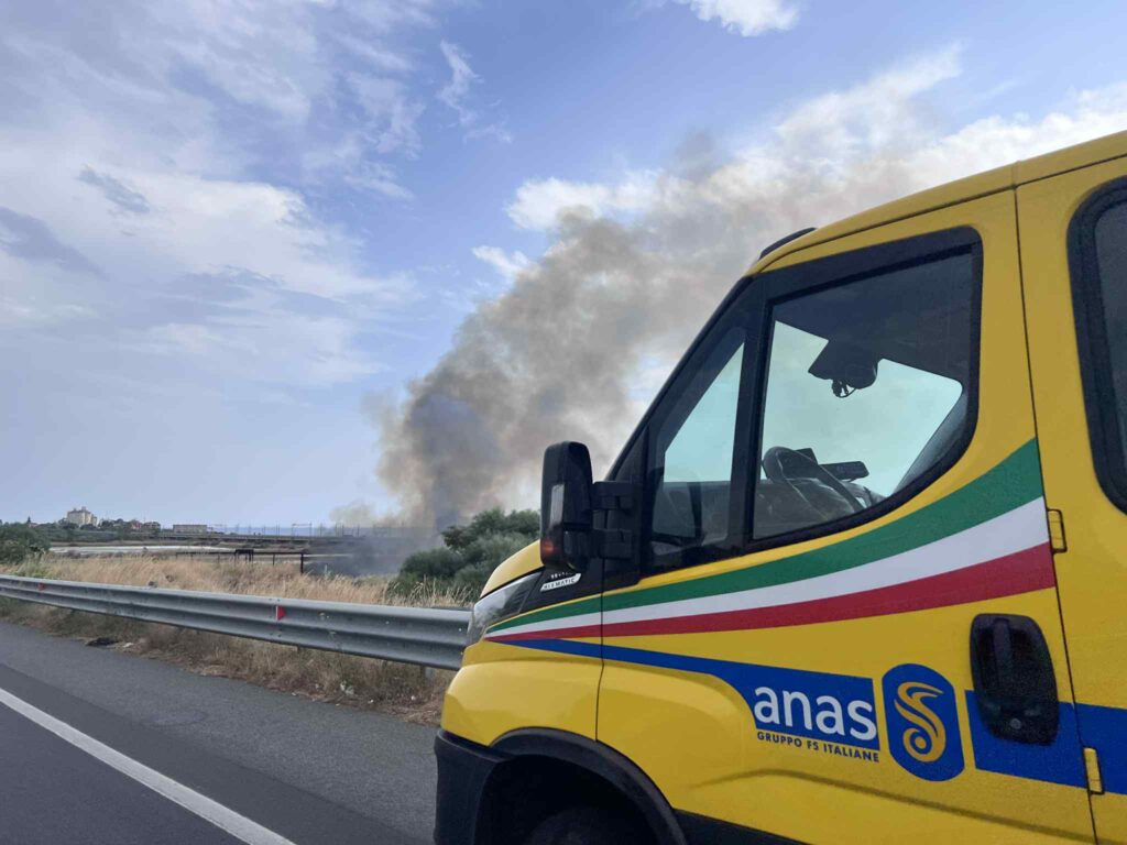 incendio oasi saline ioniche