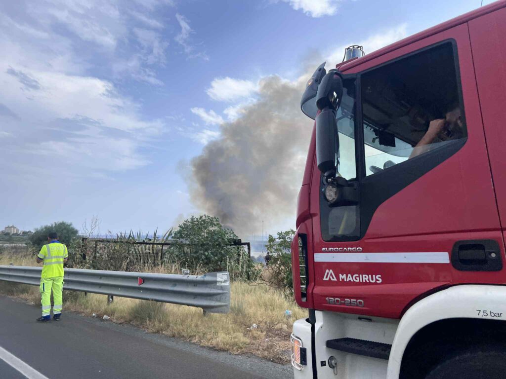 incendio oasi saline ioniche
