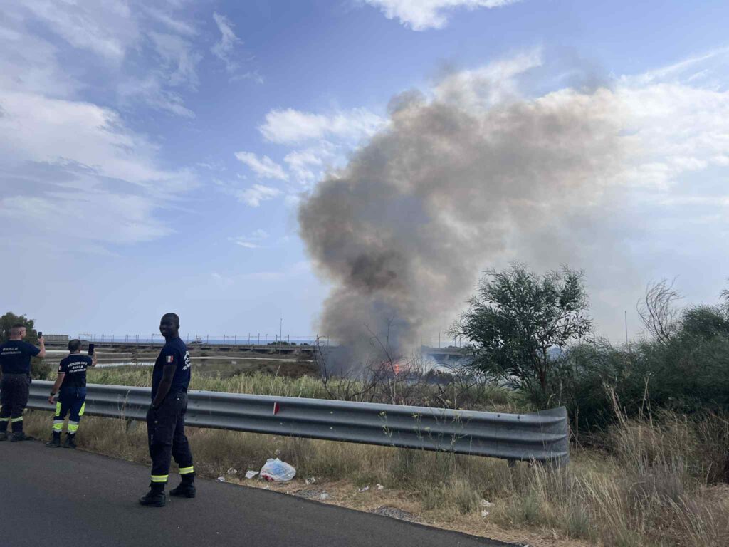 incendio oasi saline ioniche