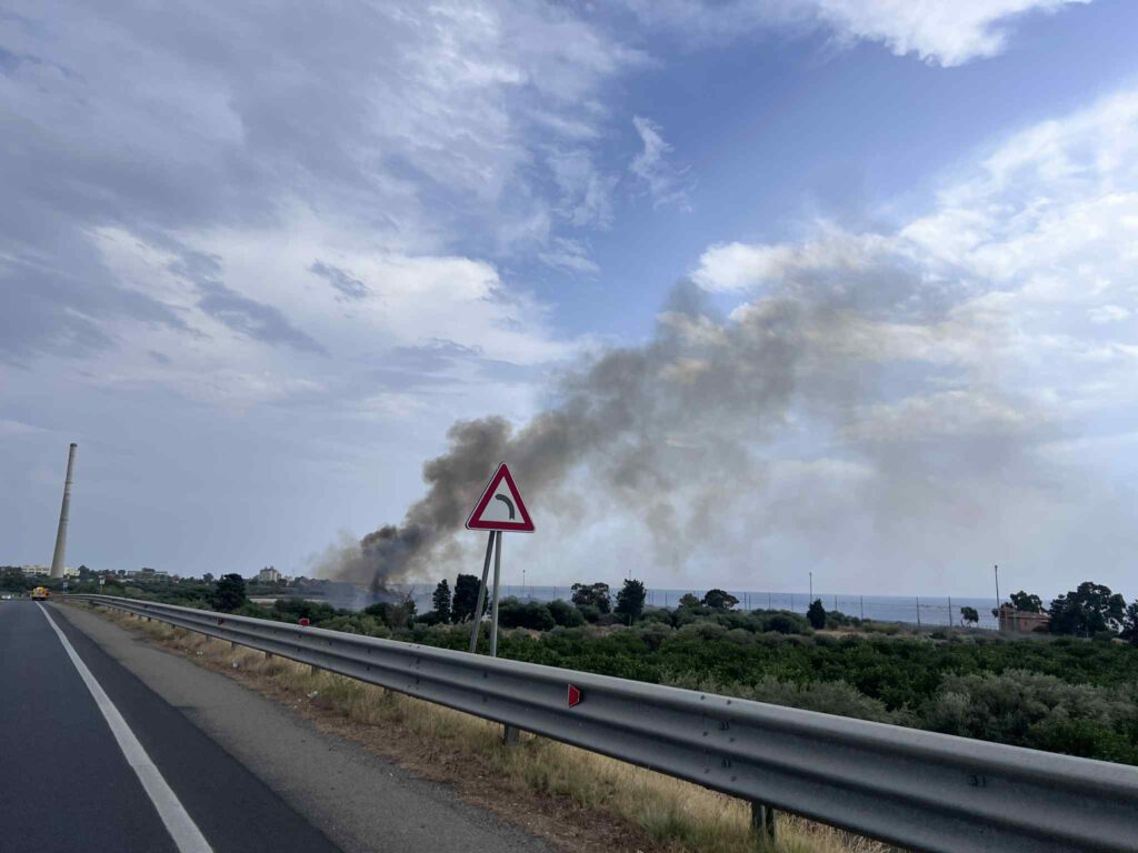 incendio oasi saline ioniche