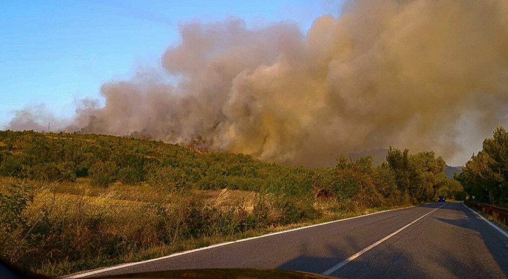 incendio pescina abruzzo