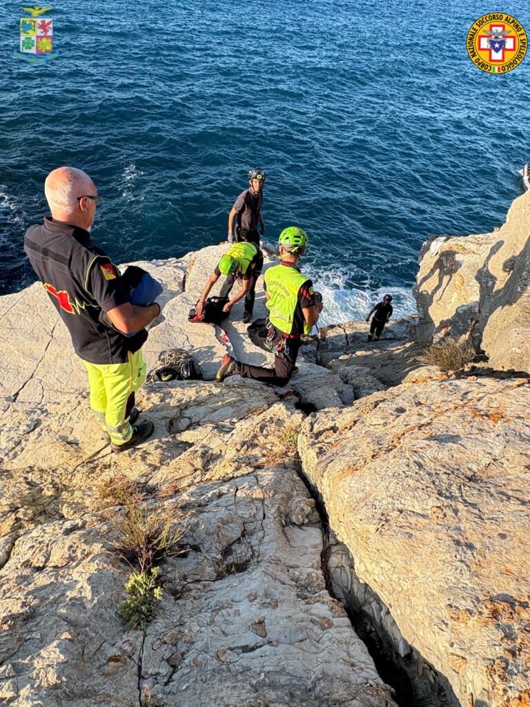 intervento soccorso alpino-aeronautica castellammare del golfo
