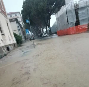 maltempo arezzo toscana