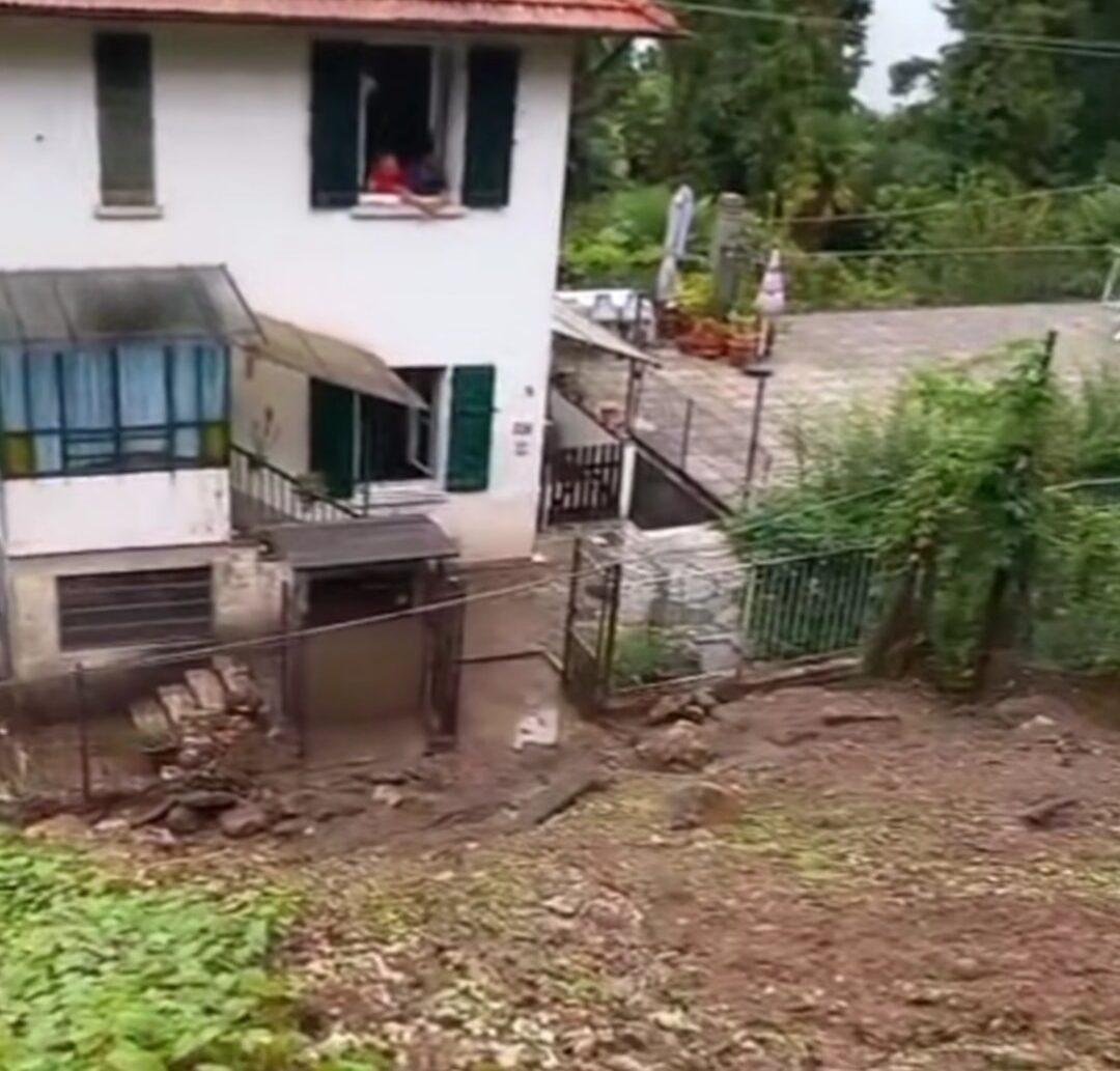 Maltempo Piemonte, frane nel VCO: 25 evacuati a Baveno | FOTO