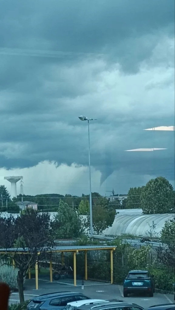 maltempo tornado dalmine lombardia