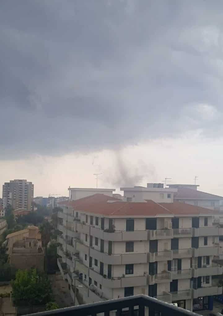 maltempo tornado modica sicilia
