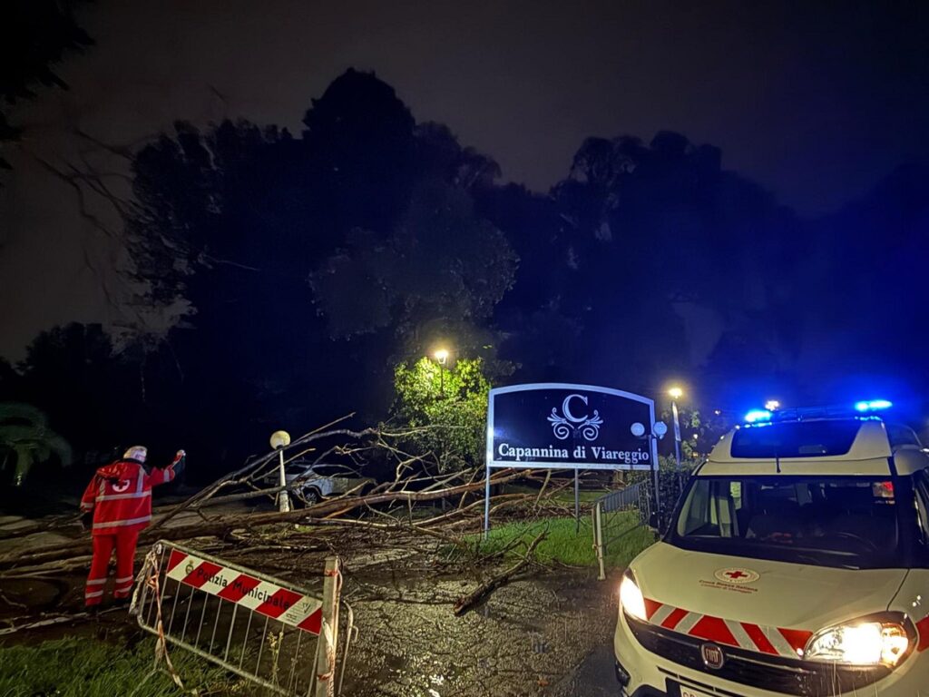 maltempo toscana versilia massa