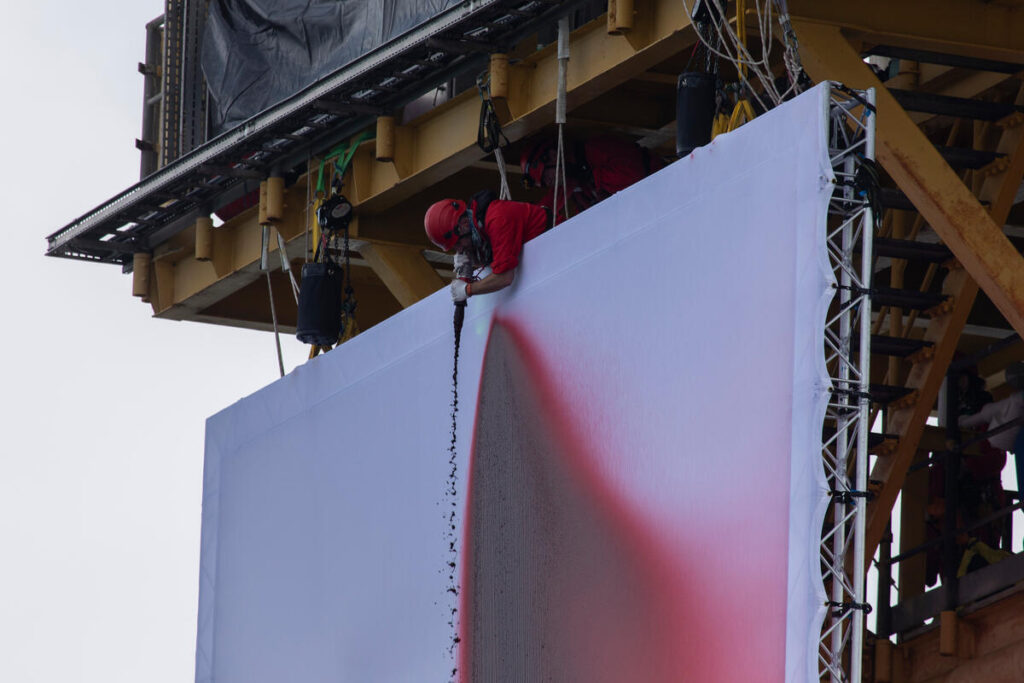 protesta greenpeace piattaforma shell