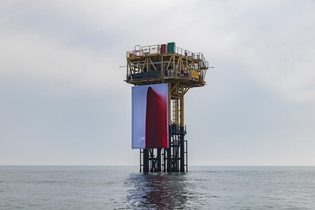protesta greenpeace piattaforma shell