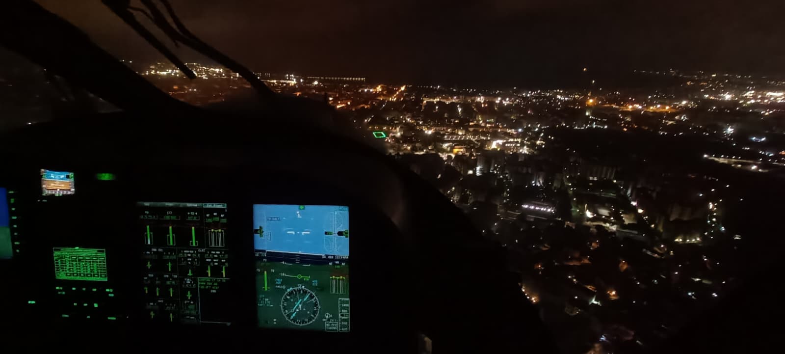 Elicottero dell’Aeronautica Militare soccorre una bambina in imminente pericolo di vita sull’isola di Linosa | FOTO