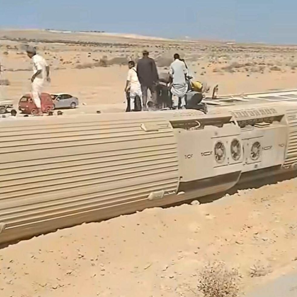 treno deragliato egitto