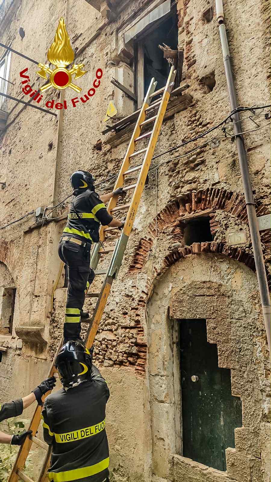 vigili del fuoco cosenza