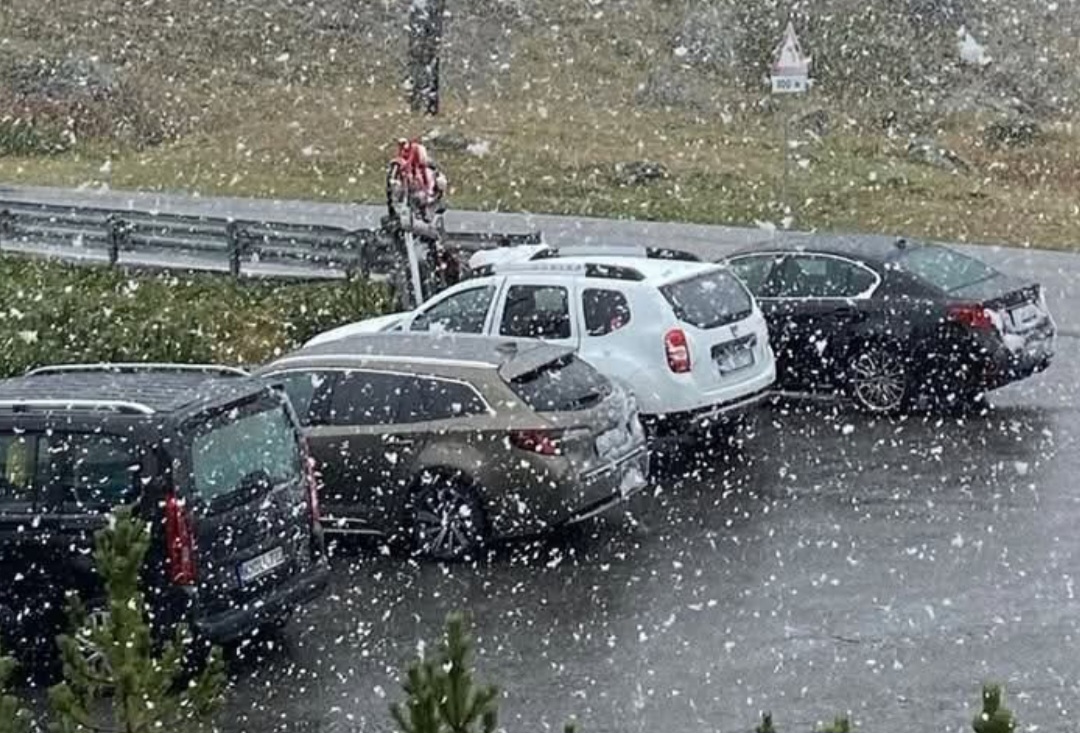 Meteo, Passo del Foscagno imbiancato a inizio settembre: raro, ma non eccezionale a 2291 metri