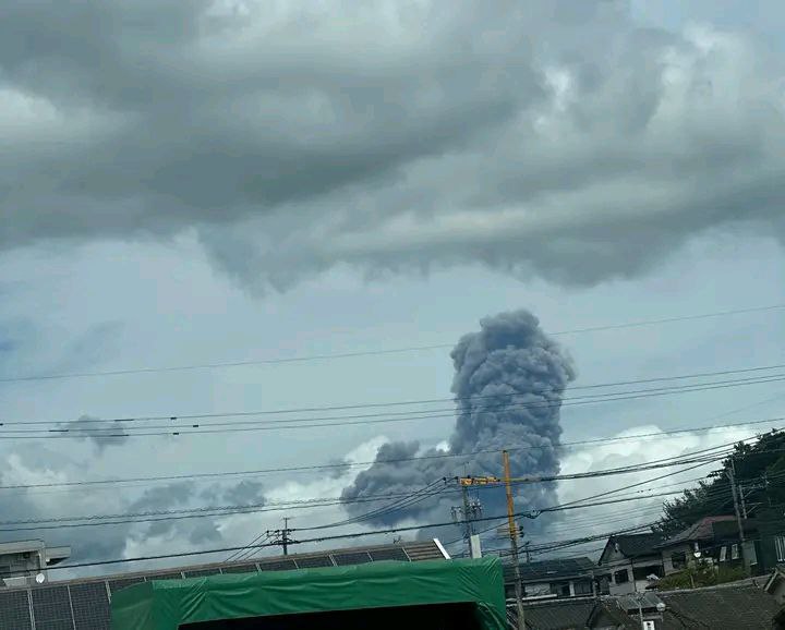 Shinmoedake eruzione vulcano giappone
