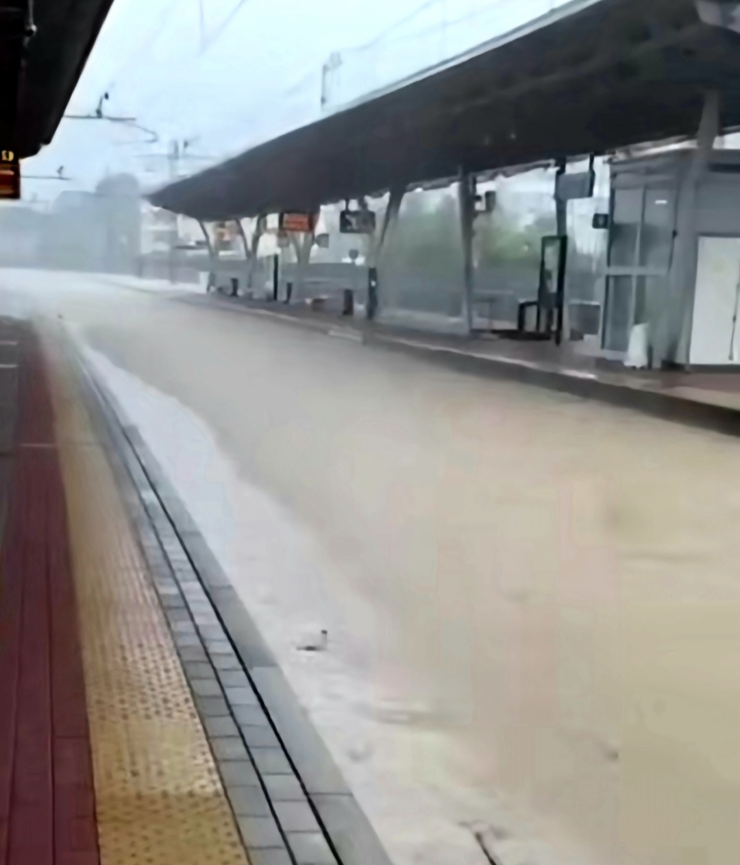 Stazione ferroviaria Meda allagata