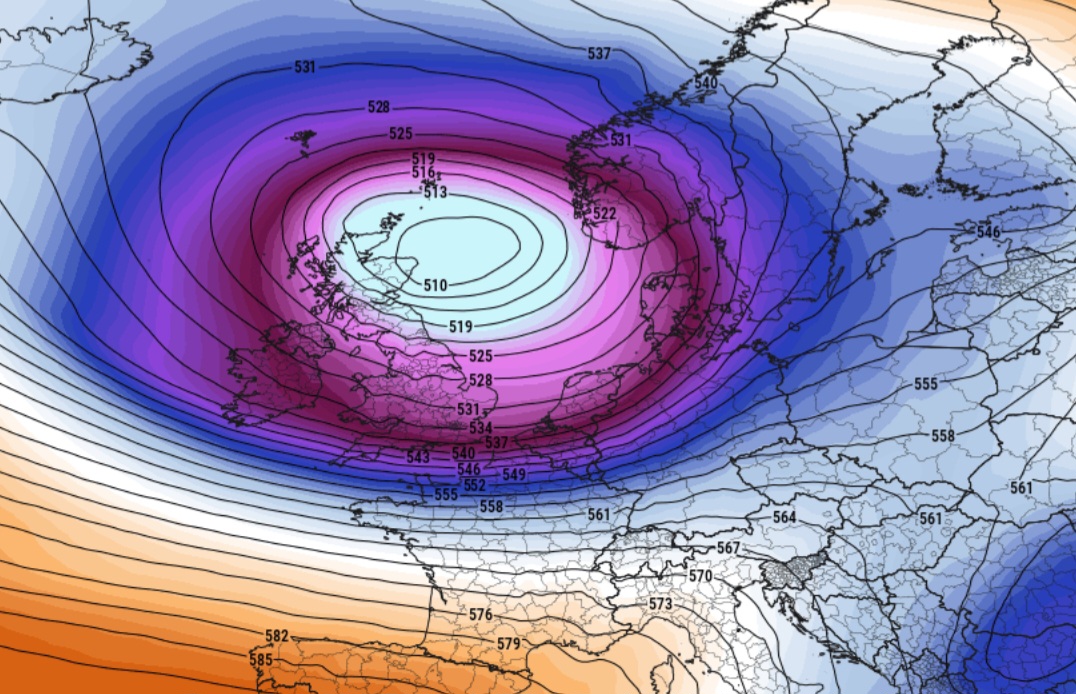 Meteo, tempesta di vento sull’Atlantico nel weekend: Irlanda, Scozia e Benelux sotto allerta