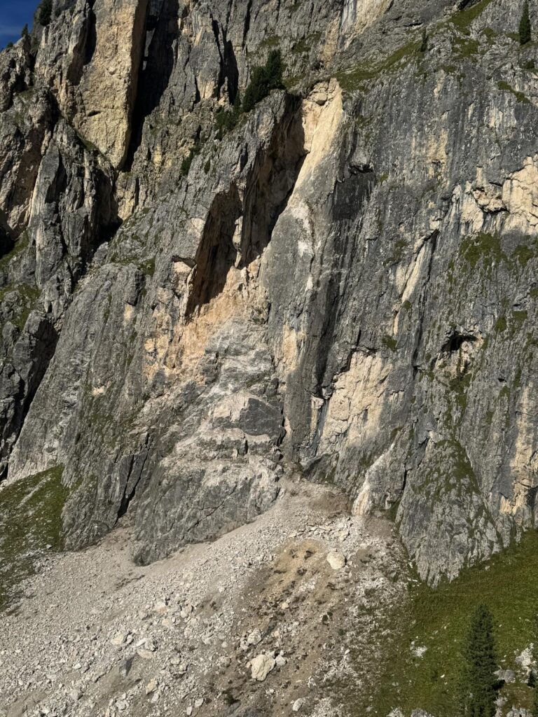 crollo roccia pale di san martino