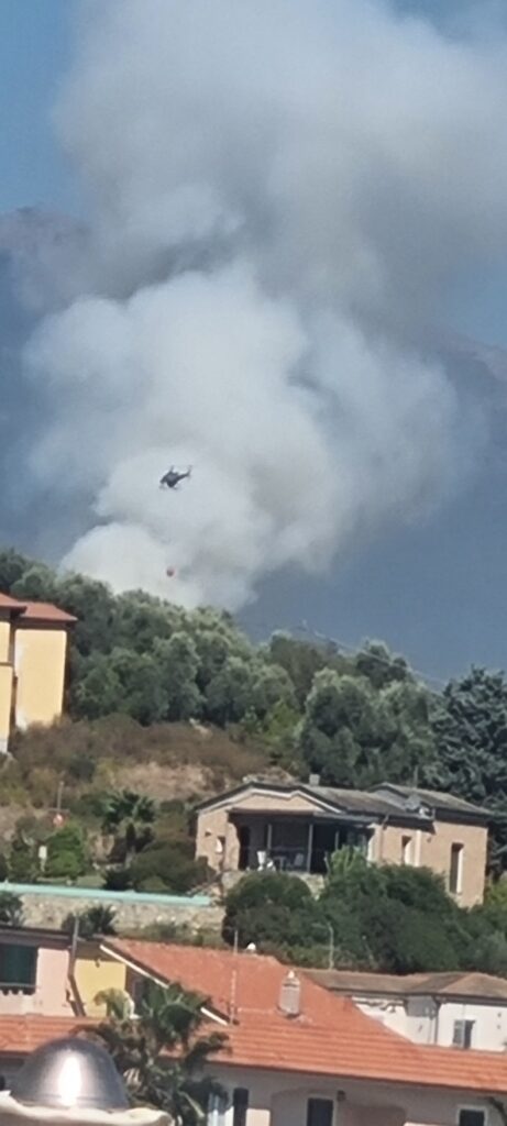 incendio diano marina liguria