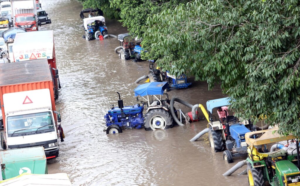 inondazioni delhi india
