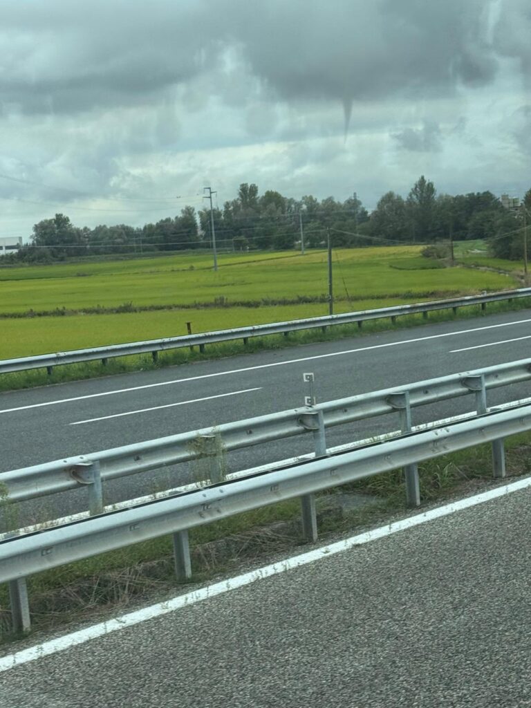 maltempo funnel cloud casale monferrato piemonte