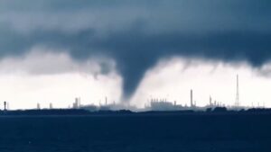 maltempo tornado cina