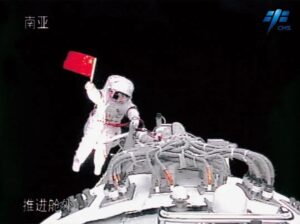 prima passeggiata spaziale cina