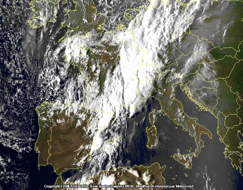 satellite 21 settembre 2025