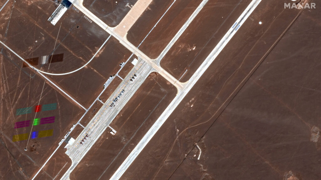 satellite starlink maxar