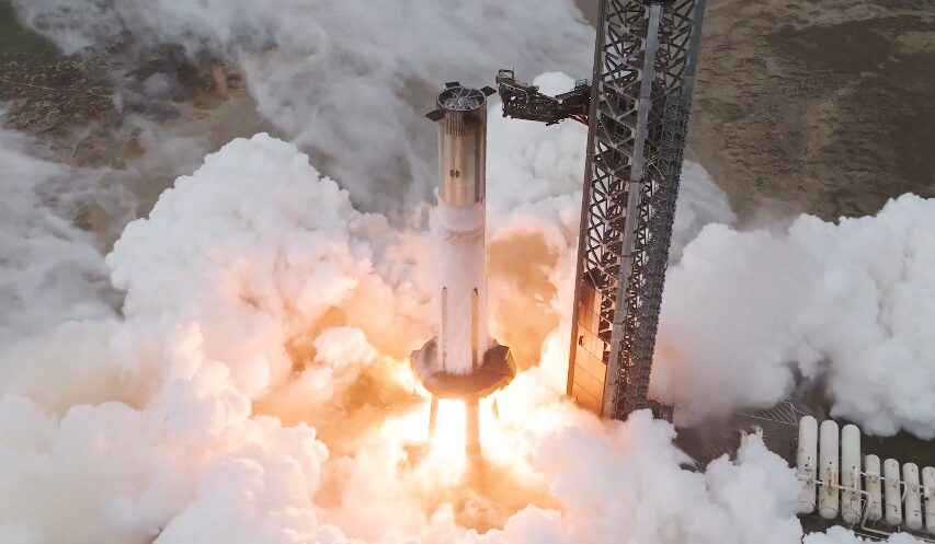 SpaceX accelera verso il prossimo test di Starship dopo il successo del 10° volo | VIDEO
