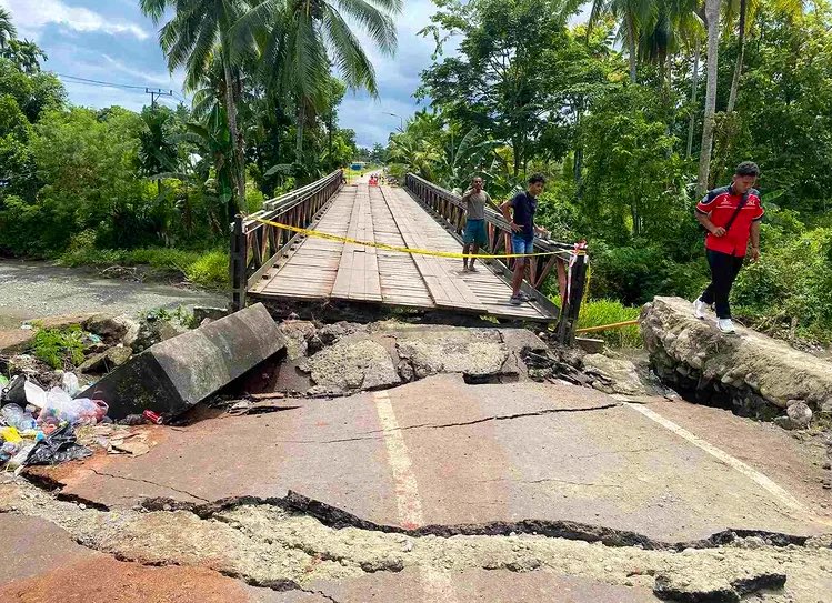 Terremoto scuote l’Indonesia, paura e danni nella regione di Papua