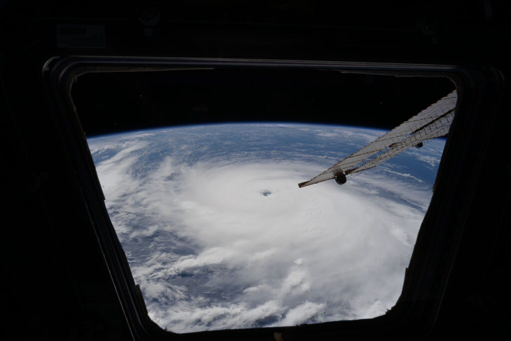 uragano gabrielle dalla iss