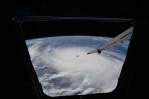 uragano gabrielle dalla iss