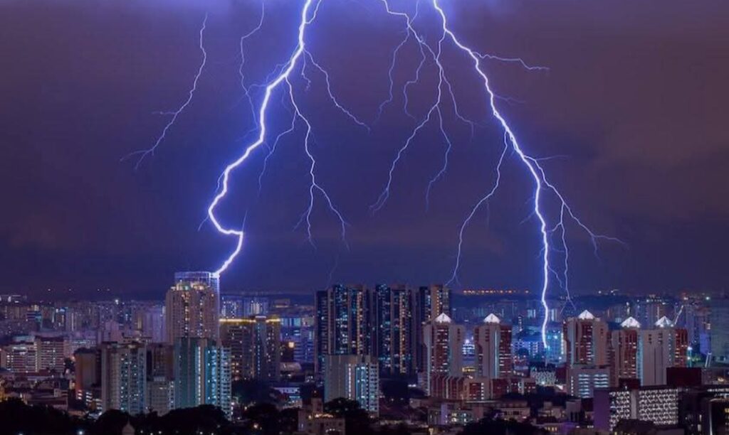 Fulmini gemelli Singapore