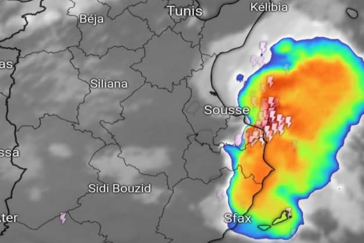 Meteo, violenti temporali sulla Tunisia: fulmini, grandine e piogge intense tra Sousse e Mahdia