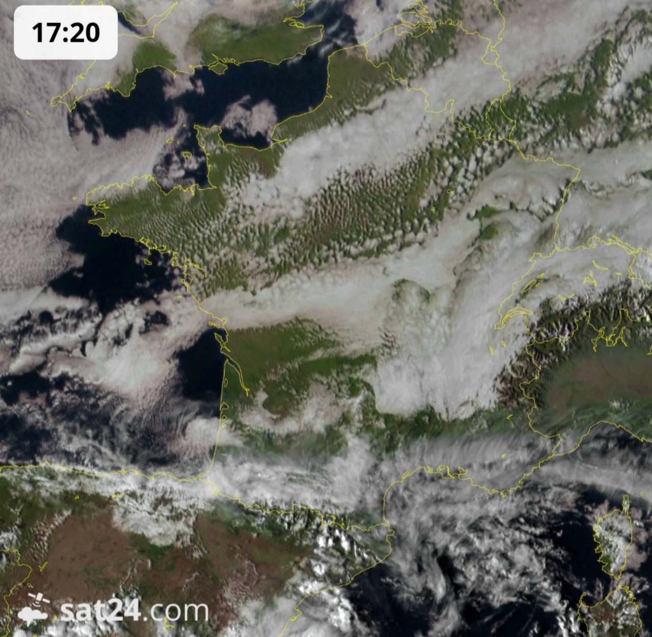 Nubi da inversione Francia satellite