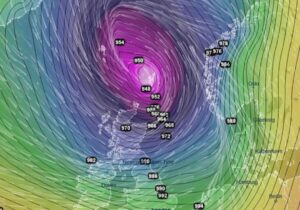Tempesta Amy 947 hPa
