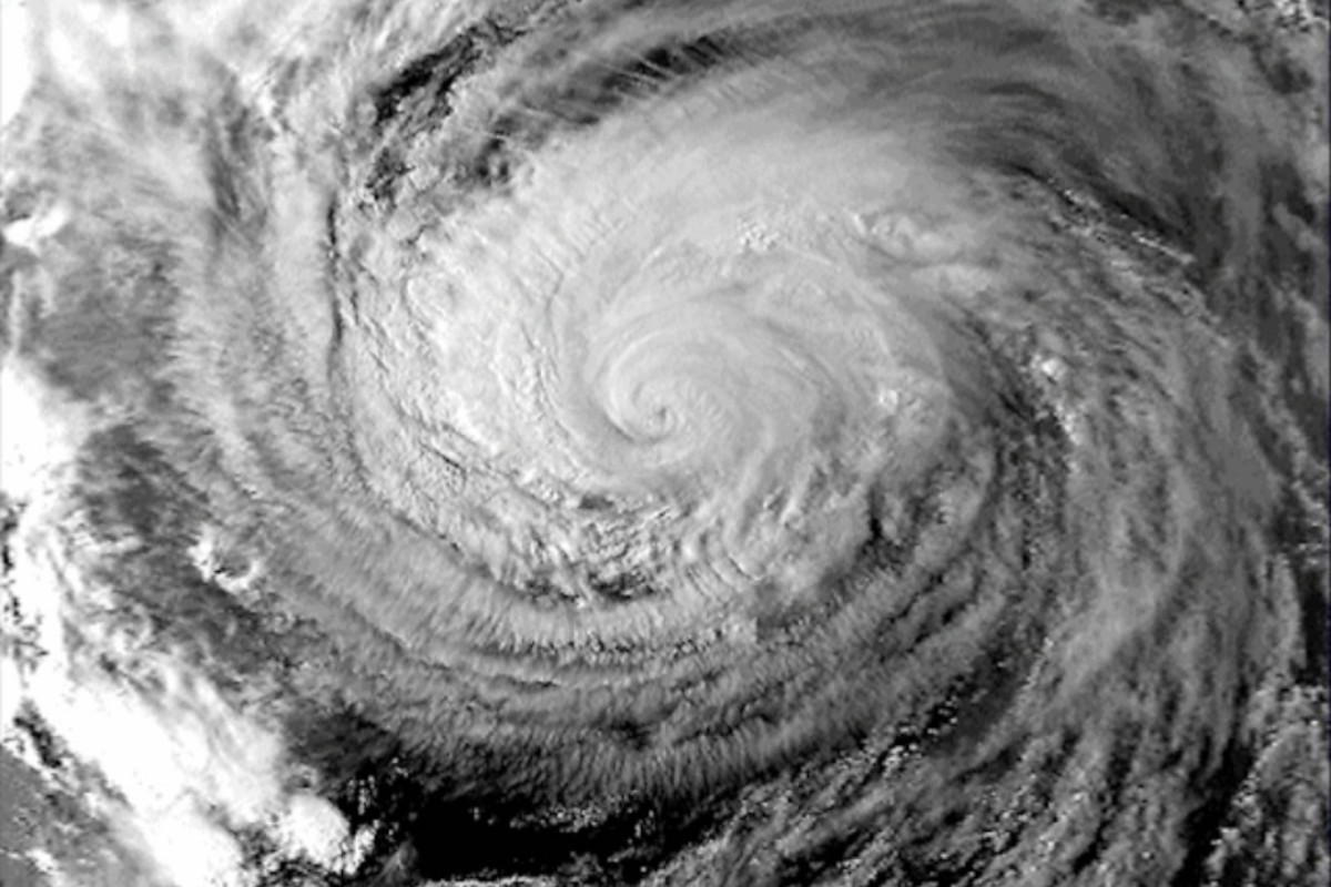 Tifone Tip, il colosso del 12 ottobre 1979: il ciclone più intenso mai registrato con 870 hPa di pressione minima