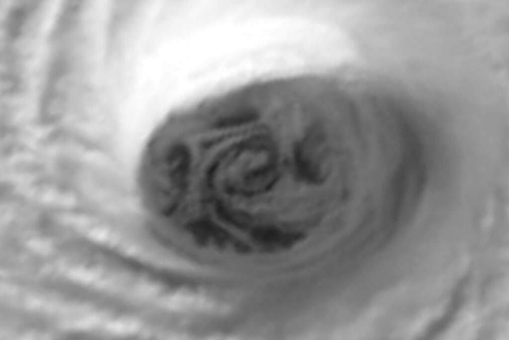 Uragano Melissa mesovortici