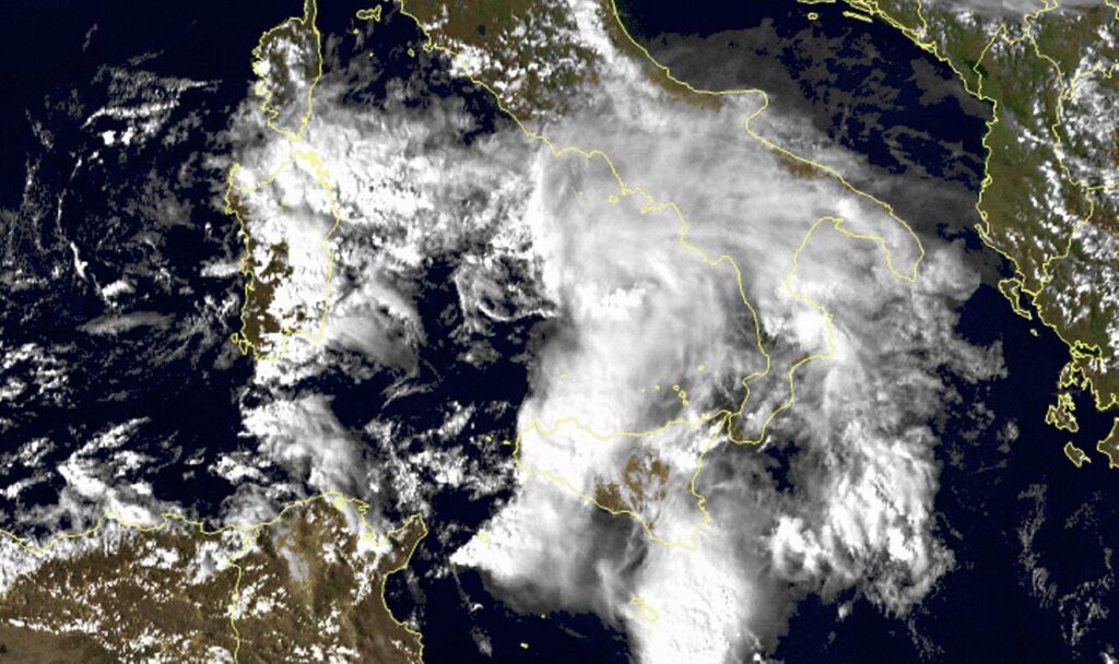 allerta meteo temporali sud italia 15 ottobre 2025
