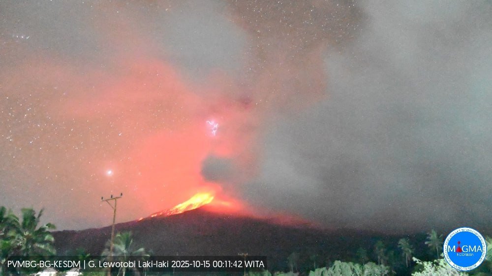 eruzione vulcano lewotobi laki laki