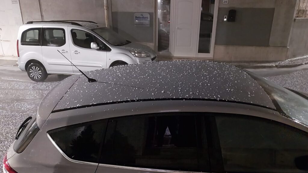 grandine carovigno 2 ottobre 2025