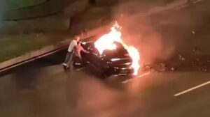 incendio auto xiaomi