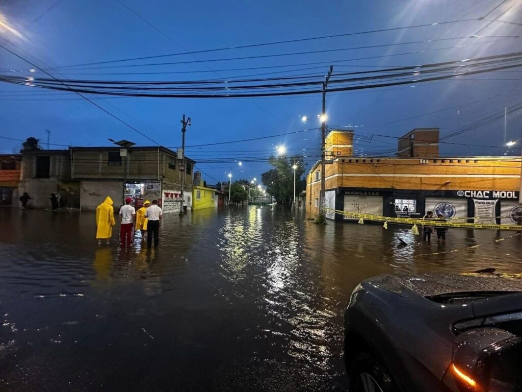 maltempo alluvioni messico