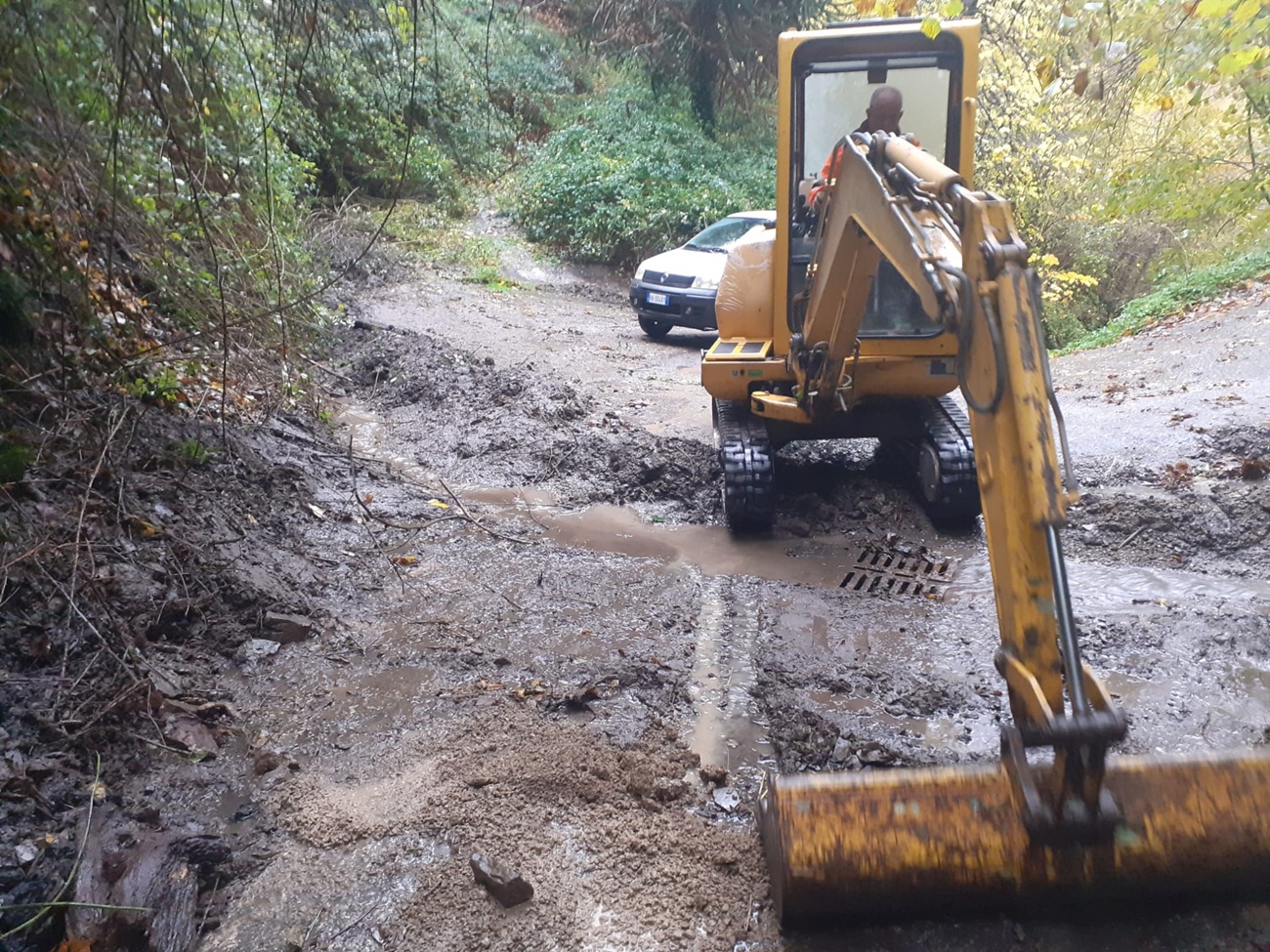 Maltempo Toscana, a Pistoia “isolate da una frana due frazioni montane”