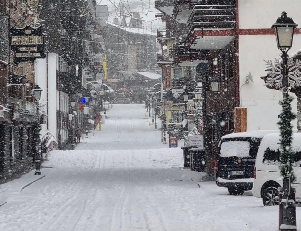 neve cervinia oggi valle d'aosta
